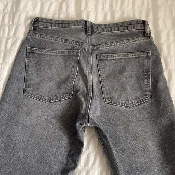 Size 4 light grey Zara jeans - Picture 2 of 4